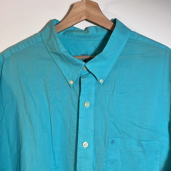 IZOD Men's Blue Short Sleeve Button Up Shirt - Picture 1 of 6